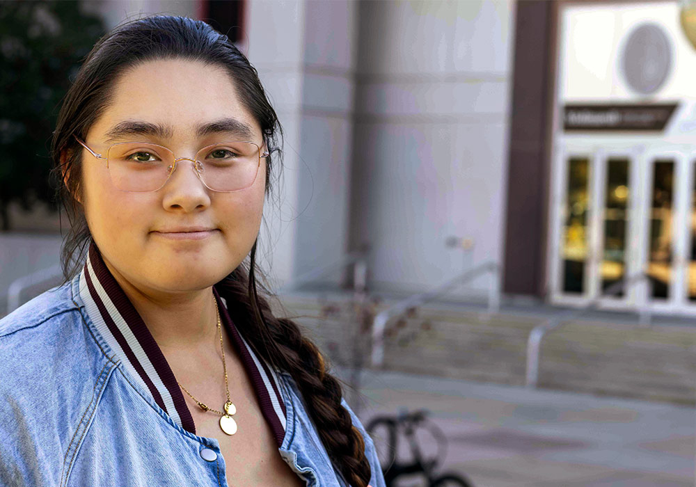 Portrait of Grace Ware outside the engineering building
